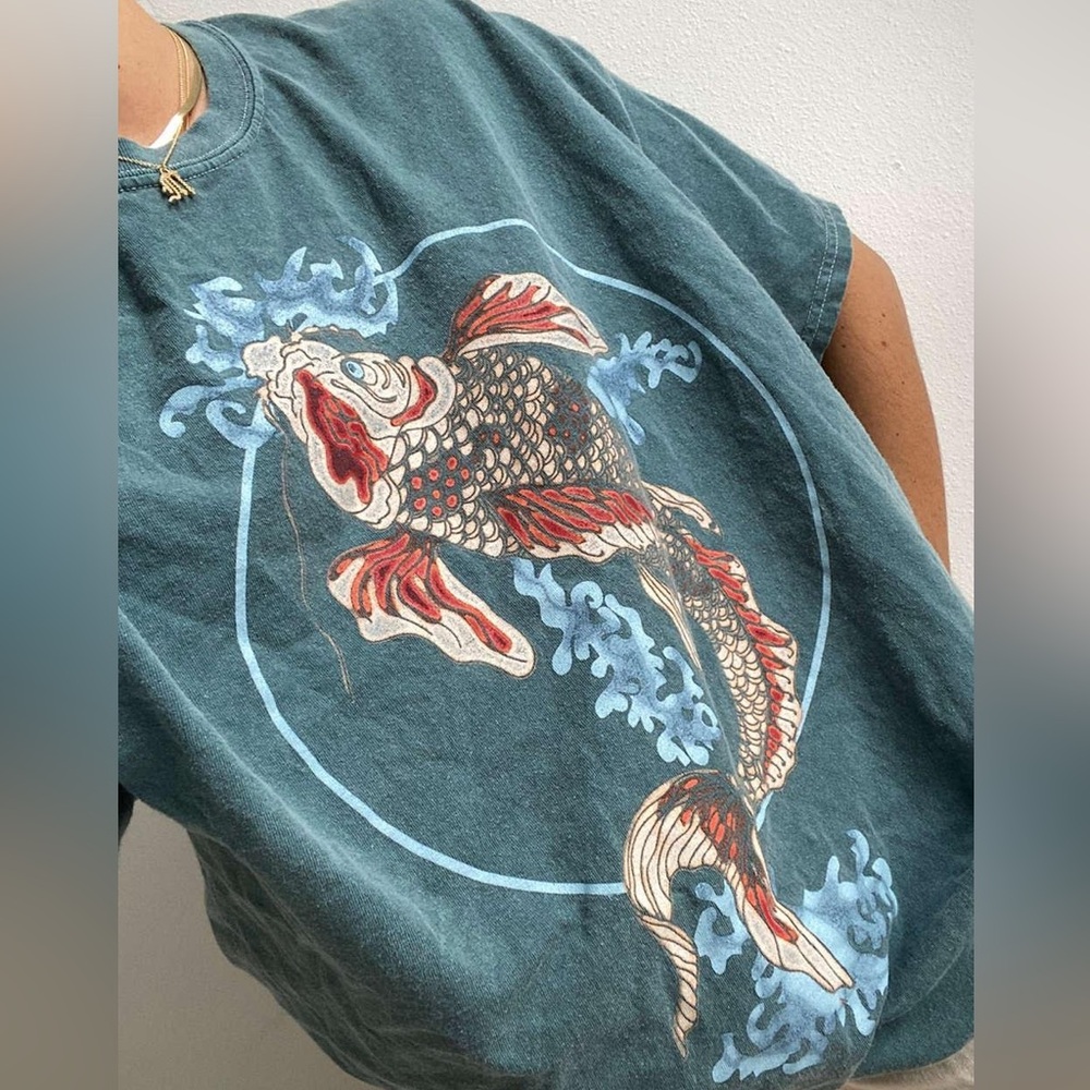 urban outfitters koi fish t-shirt